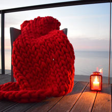 Load image into Gallery viewer, Handmade 100% Merino Wool Chunky Throw Blankets