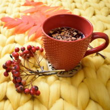 Load image into Gallery viewer, Handmade 100% Merino Wool Chunky Throw Blankets