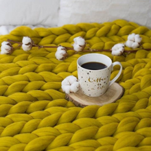 Load image into Gallery viewer, Handmade 100% Merino Wool Chunky Throw Blankets