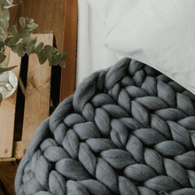 Load image into Gallery viewer, Handmade 100% Merino Wool Chunky Throw Blankets