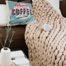 Load image into Gallery viewer, Handmade 100% Merino Wool Chunky Throw Blankets