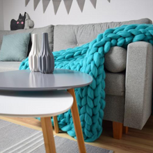 Load image into Gallery viewer, Handmade 100% Merino Wool Chunky Throw Blankets