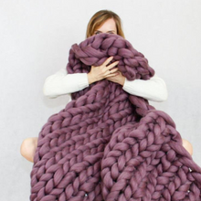 Load image into Gallery viewer, Handmade 100% Merino Wool Chunky Throw Blankets
