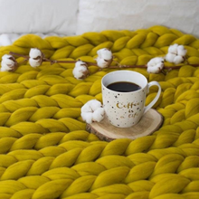 Load image into Gallery viewer, Handmade 100% Merino Wool Chunky Throw Blankets
