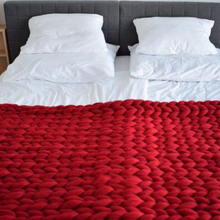 Load image into Gallery viewer, Handmade 100% Merino Wool Chunky Throw Blankets
