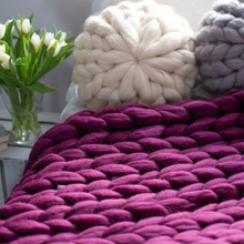 Load image into Gallery viewer, Handmade 100% Merino Wool Chunky Throw Blankets
