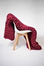 Load image into Gallery viewer, Chunky Merino Wool Throws
