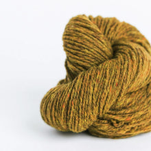 Load image into Gallery viewer, Brooklyn Tweed SHELTER 100% wool
